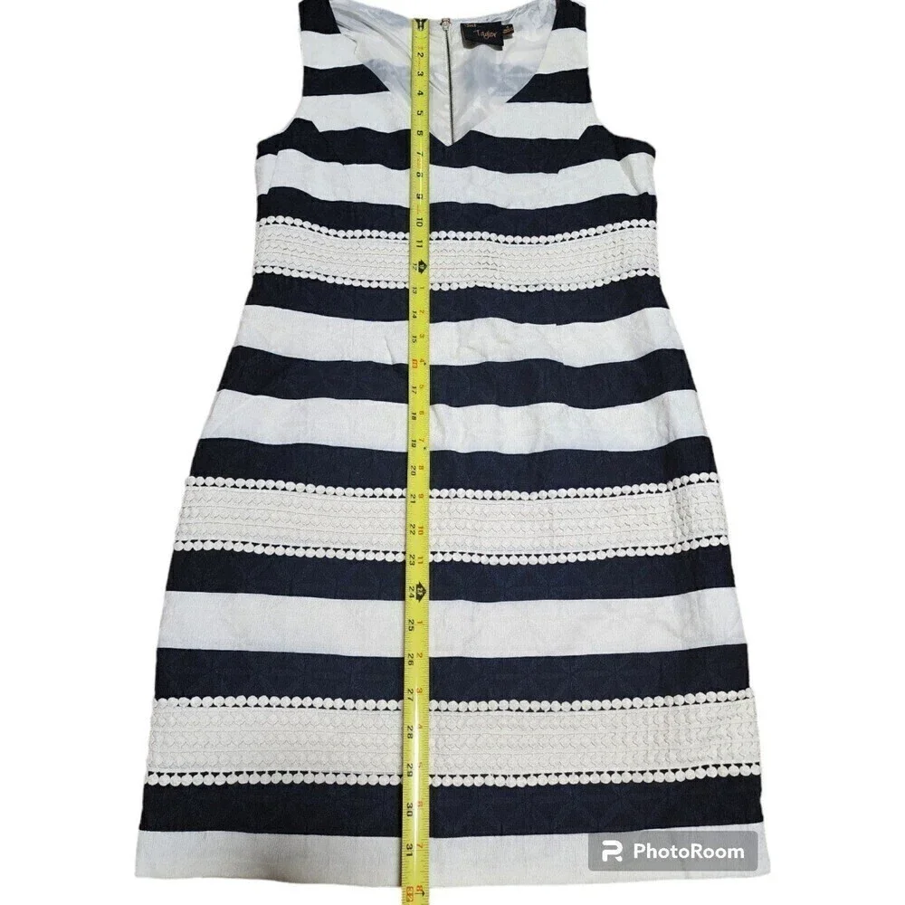 Just Taylor Just TaylorClassic and Timeless Black and lvory Striped V-Neck 4 - Picture 3 of 12